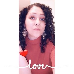 Meet your Posher, Mayra